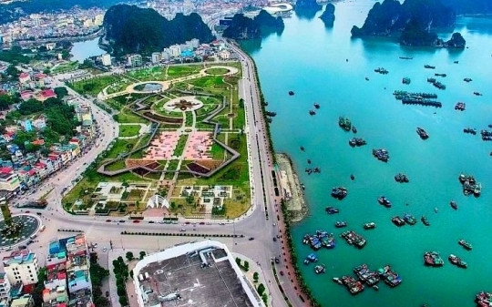 Bất động sản mới nhất: Biệt thự Hà Nội ế ẩm, giá vẫn tăng; tin mới nhất về siêu dự án có casino ở Vân Đồn, 5.400 doanh nghiệp mới ra đời