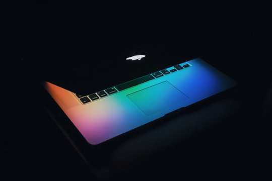 MacBook Pro M1X sắp ra mắt có thể có 'tai thỏ'