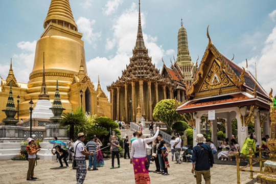 Thái Lan muốn nhanh mở cửa du lịch, dân chúng lại bất an