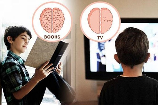 Đến tuổi đi học, những đứa trẻ tiếp thu kiến ​​thức bằng cách xem TV và ĐỌC SÁCH có 3 sự khác biệt rõ ràng: Phụ huynh đọc xong không khỏi bất ngờ
