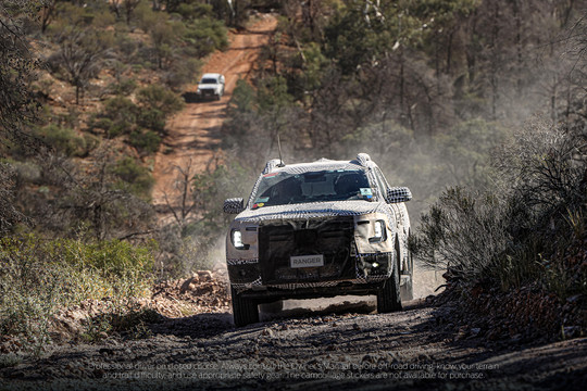Ford Ranger 2022 vượt qua bài thử "hành xác" hơn 10.000 km sa mạc 50 độ C