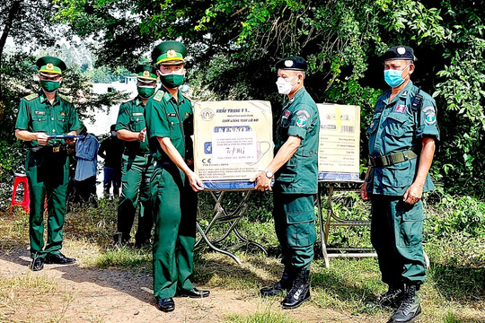 An Giang: Hỗ trợ vật chất phòng, chống dịch Covid-19 cho nước bạn Campuchia