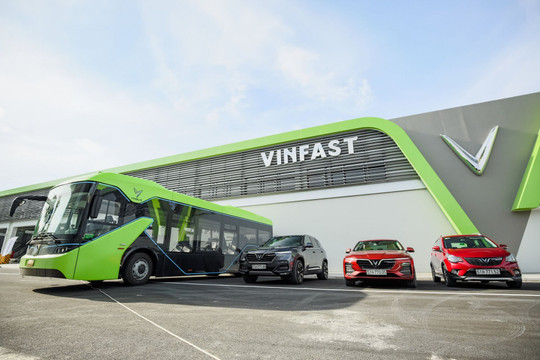 Tuyến xe buýt điện thông minh đầu tiên của VinBus bắt đầu lăn bánh tại Phú Quốc