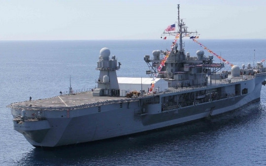 Nga tuyên bố 'chiếu tướng' tàu Mỹ vào Biển Đen