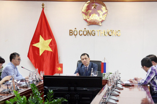 Việt Nam - Liên bang Nga thúc đẩy hợp tác trong lĩnh vực sản xuất ô tô
