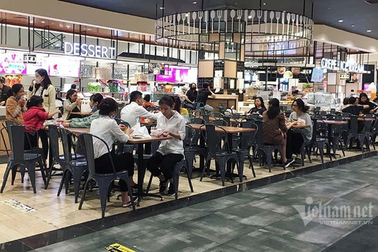 Nhóm lạ ở Hà Nội: Đến quán ăn miễn phí, về chủ còn trả thêm tiền