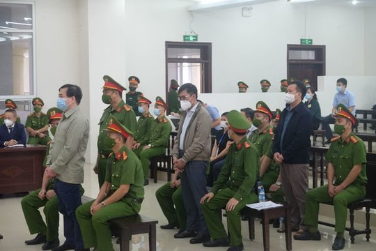 Ông Nguyễn Duy Linh nhận 14 năm tù, ‘thầy phong thủy’ được trả tự do