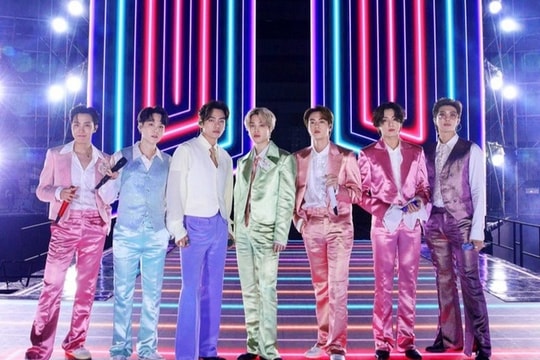 BTS cùng Megan Thee Stallion trình diễn ‘Butter’ trên sân khấu AMAs