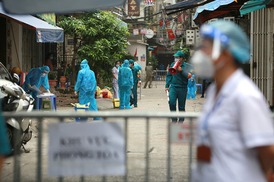 Ổ dịch nóng ở Hà Nội có nguy cơ lây lan lớn, đã phát hiện 30 ca Covid-19