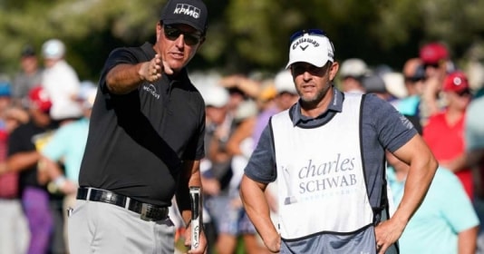 Phil Mickelson thi đấu thăng hoa tại Charles Schwab Cup Championship