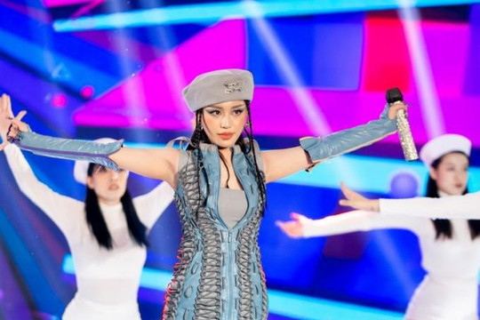 Vụ Han Sara bị chỉ trích và giới hạn khi làm mới nhạc Việt