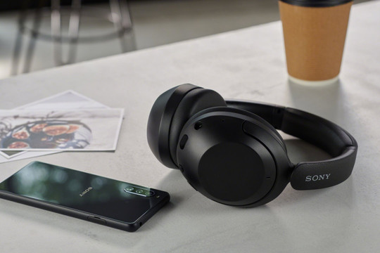 Ra mắt tai nghe không dây Sony WH-XB910N với âm trầm mạnh mẽ và khử ồn thông minh