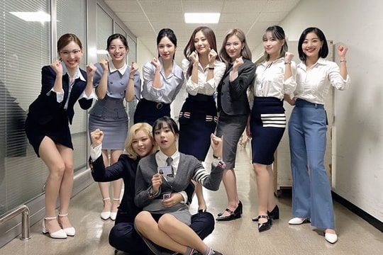 TWICE giành cúp đầu tiên cho 'SCIENTIST' nhưng điều khiến Knet chú ý hơn cả lại là điểm nhạc số: Vì sao nhiều người dự đoán đây có thể sẽ là 'chiến thắng cuối cùng'?