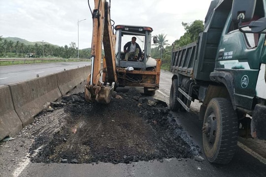 Tổng cục Đường bộ chỉ đạo khẩn, đến 30/11 sửa triệt để ổ gà QL1 qua Phú Yên