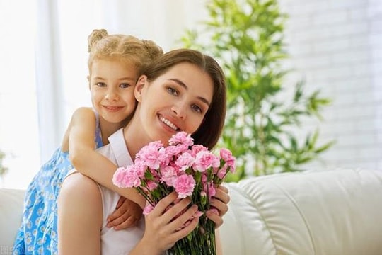 Mẹ càng xinh đẹp càng dễ sinh con gái? Phân tích khoa học cho bạn biết sự thật