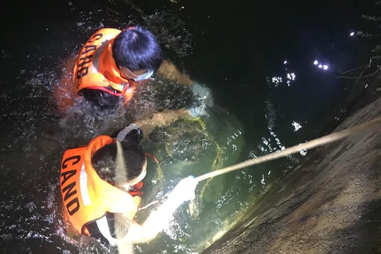 Phát hiện thi thể một người đàn ông chết dưới giếng làng