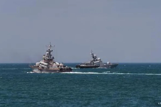 Hạm đội Biển Đen "chào đón" USS Arleigh Burke bằng màn diệt hạm