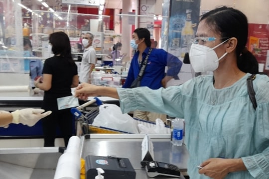 Đại dịch thúc đẩy người dân TP.HCM thanh toán không dùng tiền mặt