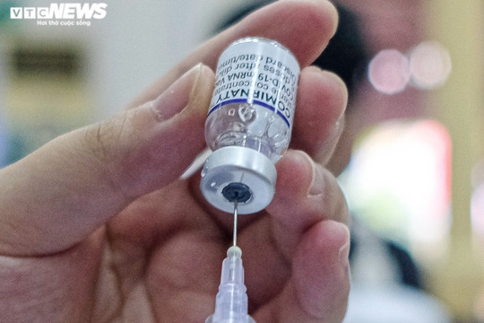 Nữ sinh lớp 9 tử vong sau khi tiêm vaccine: Hà Nội họp tìm nguyên nhân