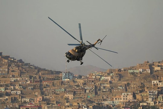 Taliban lần đầu tổ chức tập trận không quân, sự xuất hiện của trực thăng Mi-17 gây bất ngờ
