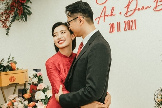 MC Mai Anh VTV 'khóc quá trời’ vì nhớ mẹ sau lễ ăn hỏi