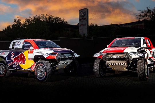 Toyota GR DKR Hilux T1+: Kẻ thách thức Dakar 2022