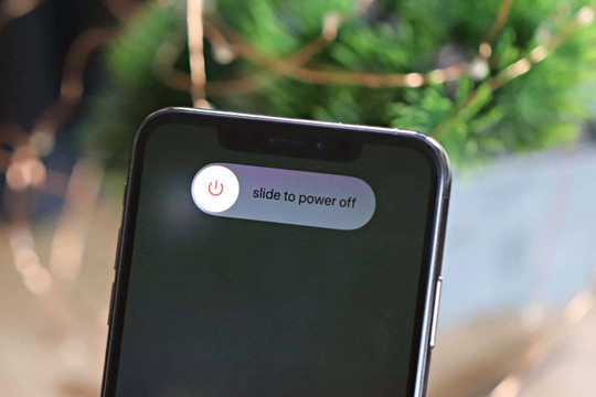 Khắc phục lỗi iPhone liên tục hiện thông báo 'Slide to Power Off'