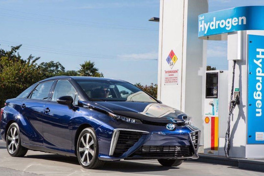 Vì sao Toyota không thành công với xe chạy nhiên liệu hydro?