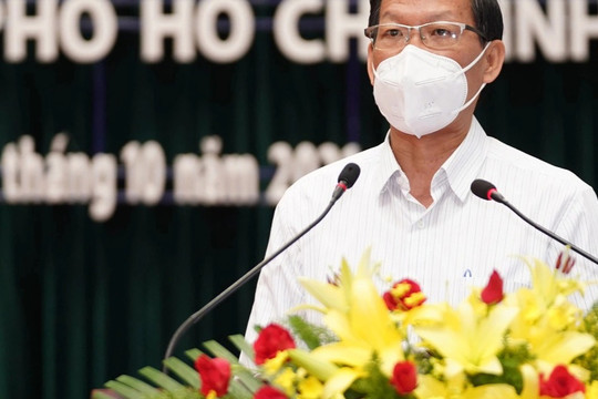 Chủ tịch UBND TPHCM Phan Văn Mãi lần đầu trả lời chất vấn