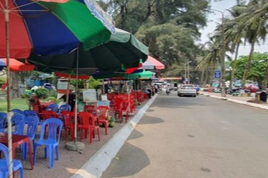 Tìm người tiếp xúc với 8 cô gái ở Đồ Sơn dương tính với SARS-CoV-2