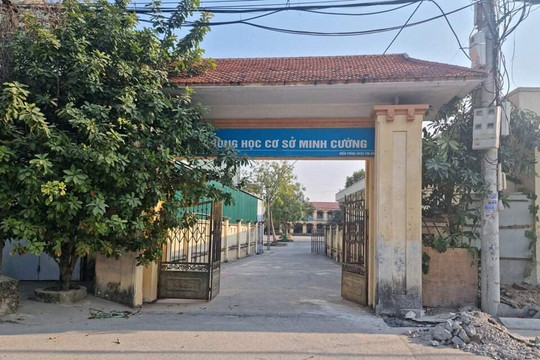 Nam sinh lớp 9 mắc COVID-19, một trường ở Hà Nội tạm dừng học trực tiếp