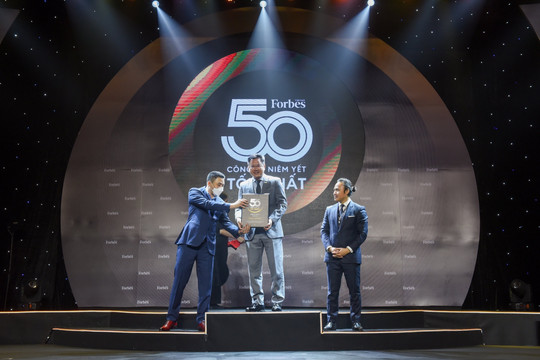MB vào Top 50 công ty niêm yết tốt nhất Việt Nam 2021 của Forbes
