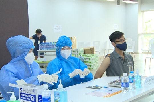 TPHCM: Hơn 37.000 người từ 18 tuổi chưa tiêm vaccine ngừa COVID-19