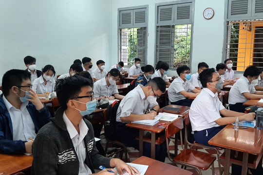 Tuần đầu học trực tiếp, TP.HCM thí điểm mở lớp bán trú