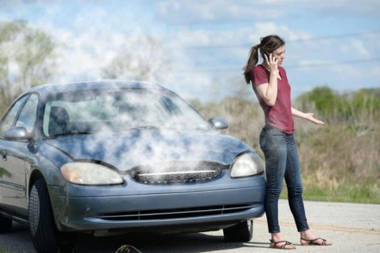 Những tình huống khẩn cấp khi lái xe ôtô và cách xử lý