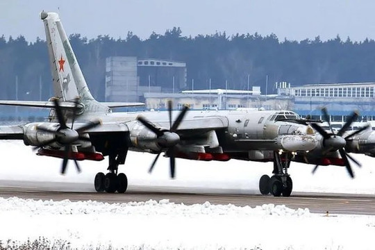 Uy lực của 'thiên nga trắng' Tu-160M sau khi được trang bị tên lửa tầm bắn siêu xa