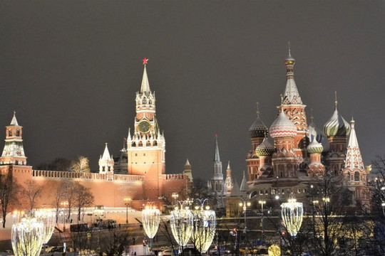 Hình ảnh Thủ đô nước Nga lộng lẫy trước thềm Giáng sinh và Năm mới