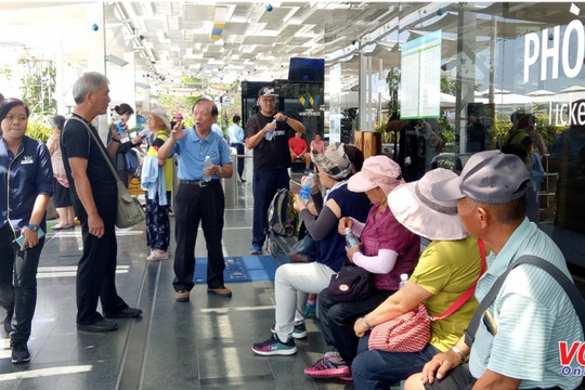 Thành phố Hồ Chí Minh mở cửa đón khách du lịch quốc tế và kiều bào an toàn, chu đáo