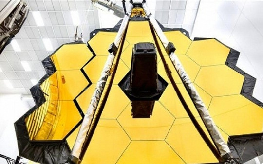 Nhân dịp Giáng sinh, NASA phóng kính viễn vọng không gian James Webb lớn nhất từ trước đến nay