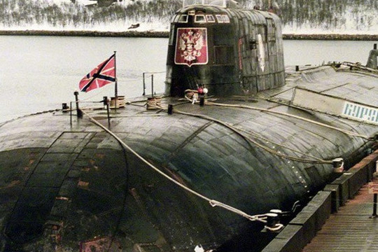 Nhìn lại thảm kịch đắm tàu ngầm Kursk từng khiến 118 thủy thủ Nga tử nạn
