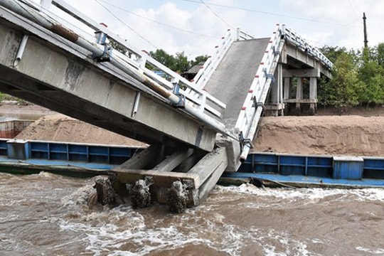 Điểm lại những cây cầu huyết mạch bất ngờ... sập ở Cà Mau