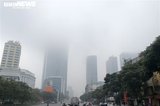 Thời tiết ngày 30/12: Miền Bắc mưa rét, sương mù bao phủ lúc sáng sớm