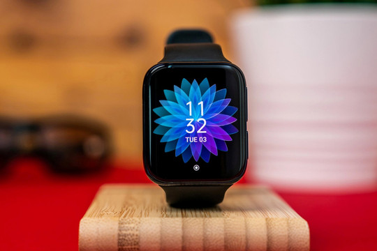 Chọn smartwatch đang giảm giá sâu dịp Tết 2022