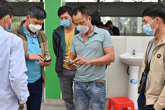 TP Uông Bí nói việc lỗi phần mềm khiến người dân khai báo y tế khó khăn