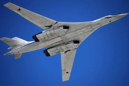 Máy bay ném bom siêu thanh Tu-160 Nga bất ngờ hoạt động gần mũi Florida