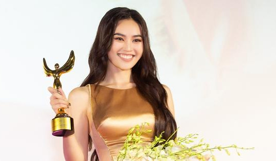 Lan Ngọc nói gì khi được phong 'Đại mỹ nhân màn ảnh Việt'