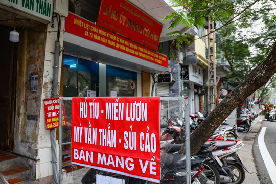 Thêm một quận ở Hà Nội cấm nhà hàng, quán cà phê bán tại chỗ
