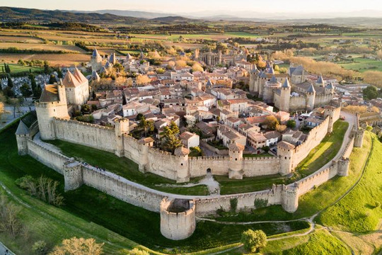 10 sự thật kinh ngạc về thành phố vốn là thành lũy bất khả xâm phạm thời Trung cổ