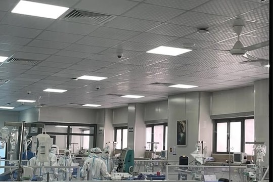 Khu điều trị F0 nguy kịch ở Hà Nội kín giường