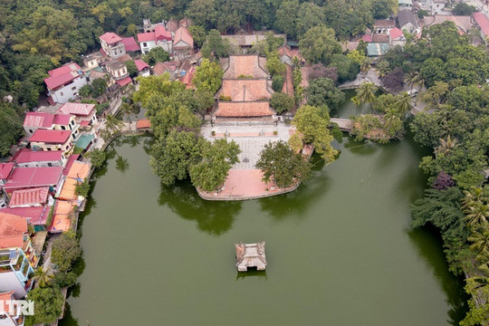 Mục sở thị ngôi chùa có hang "Sơn Đoòng thu nhỏ" ở Hà Nội
